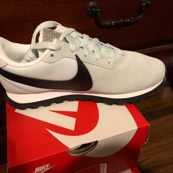 NIKE PRE - LOVE MINT GREEN 6.5 NIB โญ๏ธ๐ฅโค๏ธ - Picture 5 of 7